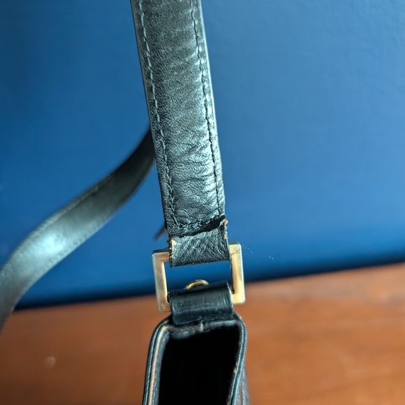 Vintage Etienne Aigner Black Leather Shoulder Purse  - Picture 8 of 14